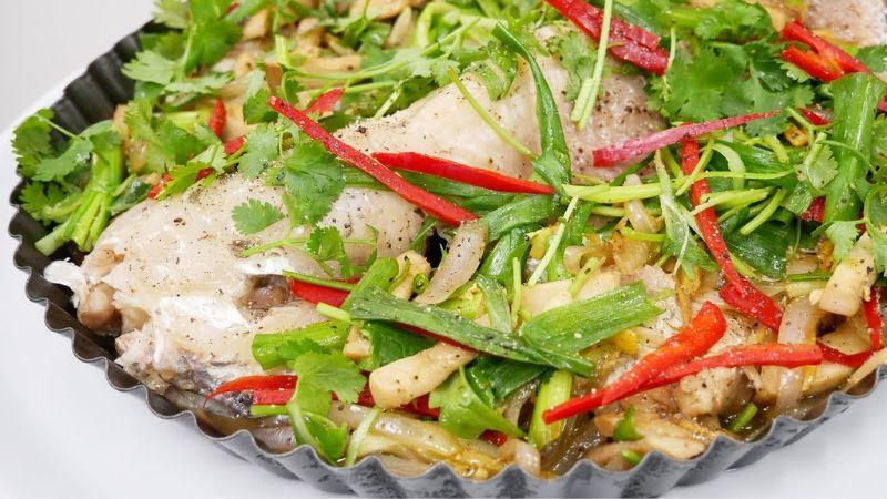 Khi trời se lạnh, món cá diêu hồng hấp hành gừng sẽ là lựa chọn tuyệt vời để làm ấm lòng mọi người trong gia đình.