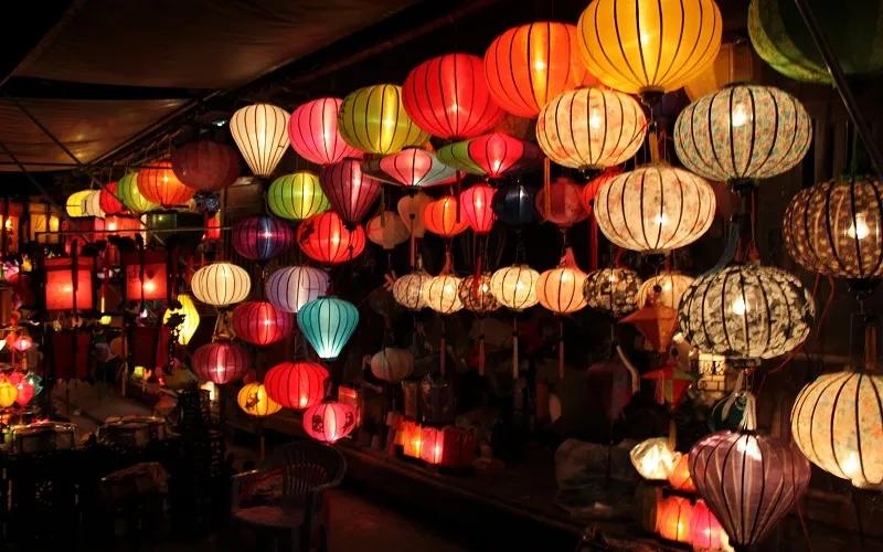 10 trải nghiệm tuyệt vời không thể bỏ lỡ khi đến Hội An vào ban đêm