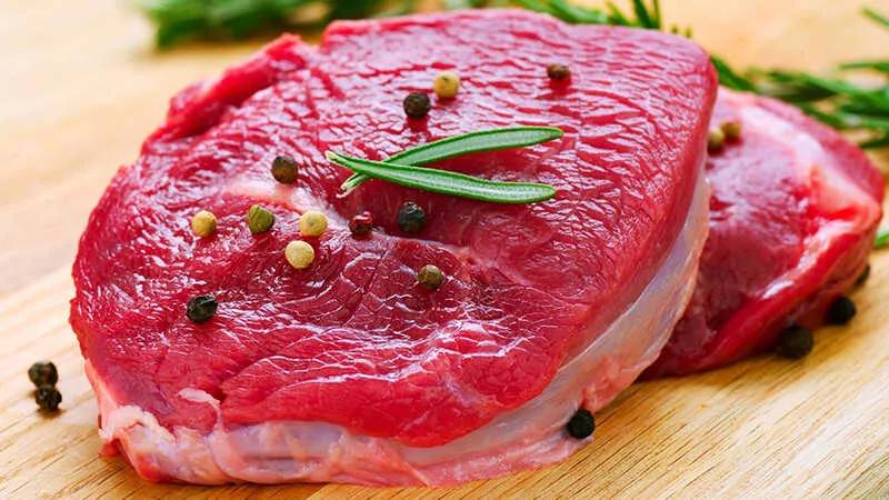 Có nên cho trẻ dưới 1 tuổi ăn thịt bò?