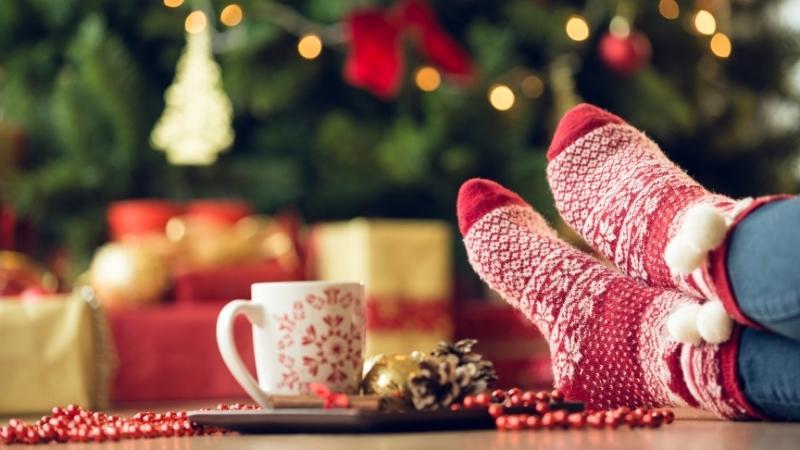 Hơn 99 caption, status thả thính Noel độc đáo, làm bừng sáng không gian Giáng Sinh với những lời tán tỉnh đầy lôi cuốn.