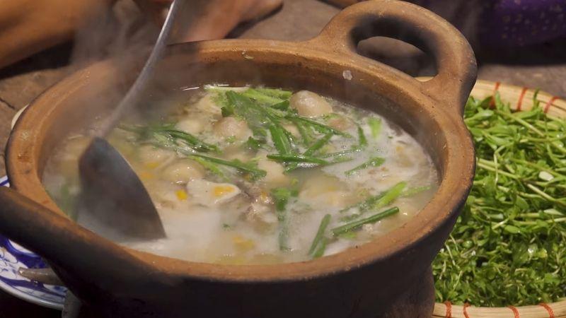 Khám phá cách nấu cháo cá khoai – món ăn mang đậm phong vị miền Tây, gợi nhớ đến sự thanh bình của vùng sông nước.
