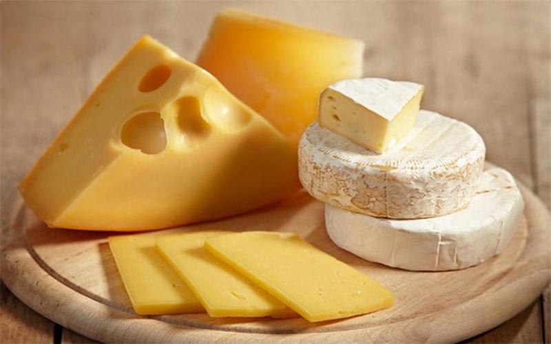 Phô mai chứa bao nhiêu calo? Có thể giảm cân khi ăn phô mai không?
