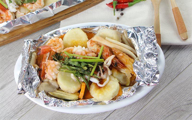Công thức làm đậu hũ hải sản nướng giấy bạc vừa ngon miệng lại đẹp mắt, dễ thực hiện ngay tại nhà.