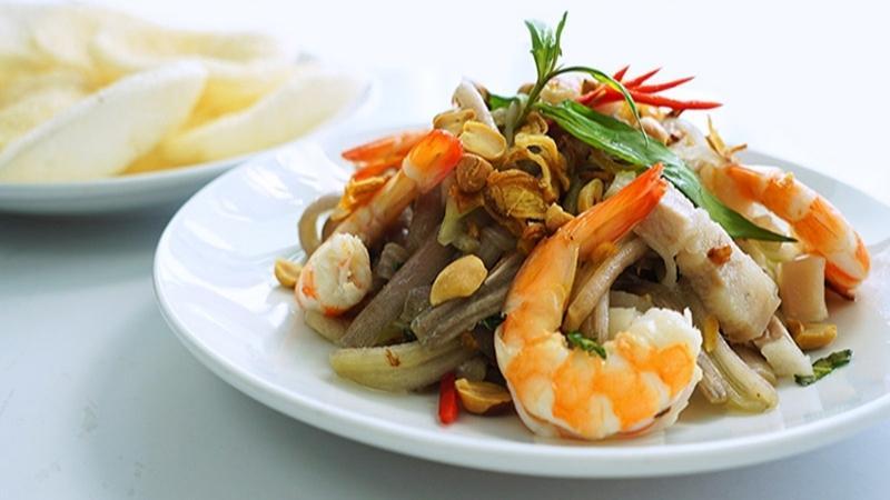 Hướng dẫn cách chế biến gỏi bông súng tôm thịt giòn rụm, thơm ngon cho bữa tối cuối tuần thêm phần hấp dẫn.