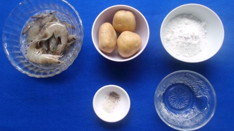 Hướng dẫn cách làm tôm cuộn khoai tây chiên giòn tan, đẹp mắt đến từng chi tiết.
