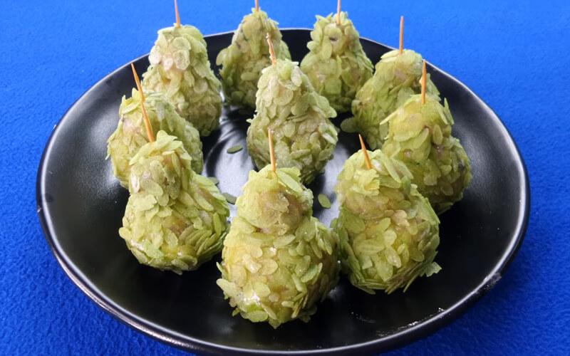Khám phá công thức làm chả cá bọc trứng cút chiên giòn thơm lừng, dễ dàng thực hiện ngay tại nhà.