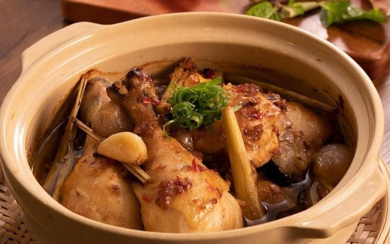 Khám phá cách chế biến đùi gà nướng sả ớt thơm lừng, mang đến hương vị đậm đà cho bữa cơm gia đình thêm phần ấm cúng