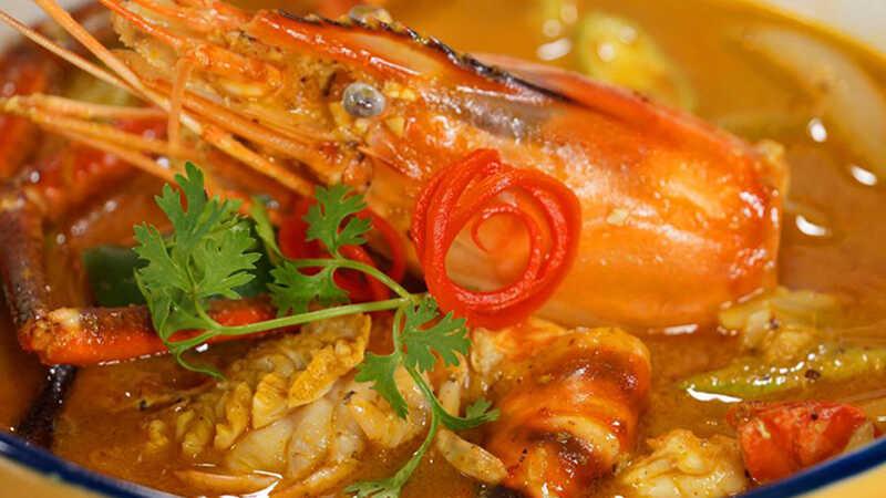 Cà ri tôm – một món ăn với hương vị đậm đà, dễ làm nhưng lại vô cùng cuốn hút, sẽ khiến bữa cơm nhà bạn trở nên đặc biệt và đầy thú vị.