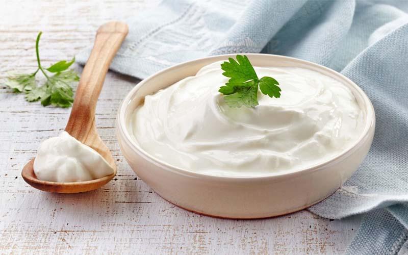 Sour Cream là gì và có thể thay thế bằng gì trong nấu ăn? Hãy cùng khám phá để hiểu rõ hơn về nguồn gốc và ứng dụng của nguyên liệu này.