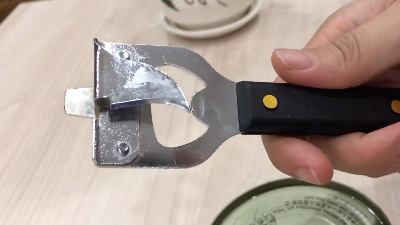 Hướng dẫn sử dụng các dụng cụ khui hộp phổ biến và hiệu quả.