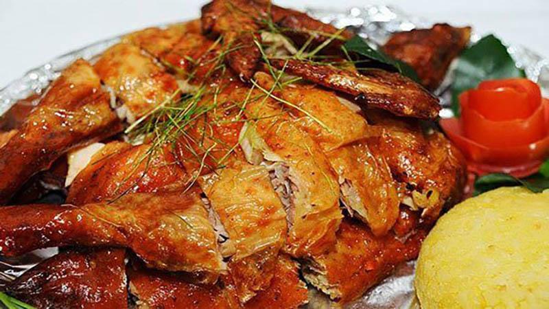 Khám phá công thức gà nướng giấy bạc đậm đà, thơm ngon để chiêu đãi gia đình vào cuối tuần này.