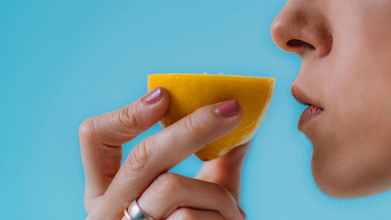 Mất khứu giác và vị giác có phải là dấu hiệu báo hiệu bệnh nhân đang phục hồi khỏi Covid-19? Chuyên gia giải đáp câu hỏi này.