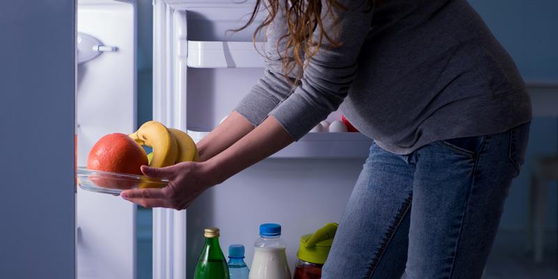 Tác hại khi ăn trái cây vào buổi tối đối với sức khỏe