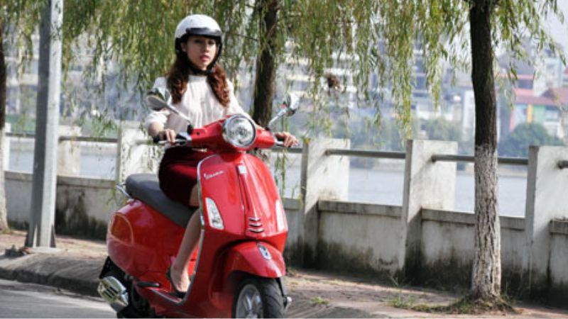 Mẹ sau sinh 1 tháng đã đủ sức khỏe để lái xe máy hay chưa?