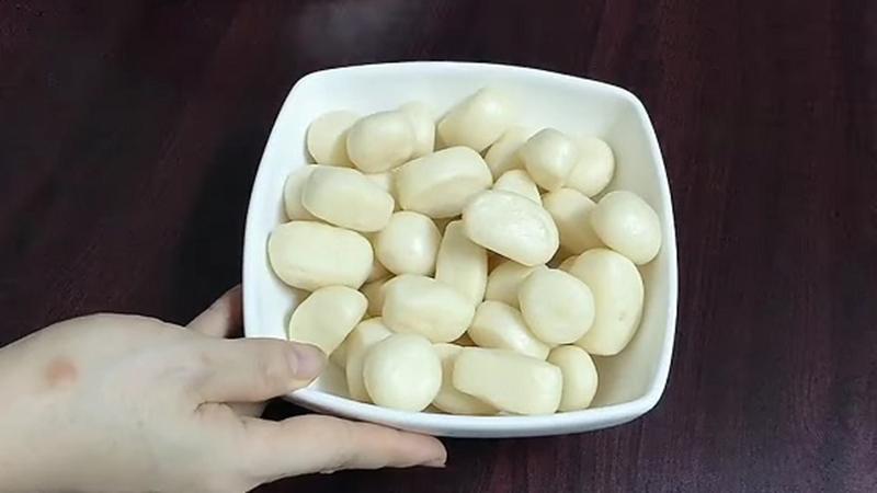 Hướng dẫn cách làm bánh bao sữa mini mềm mịn, thơm ngon, dễ thực hiện ngay tại nhà để cả gia đình thưởng thức.