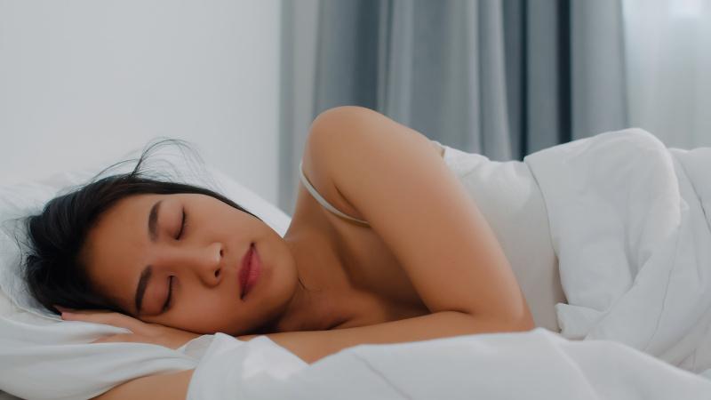 Việc mặc đồ lót khi đi ngủ có thực sự tốt cho sức khỏe của bạn?