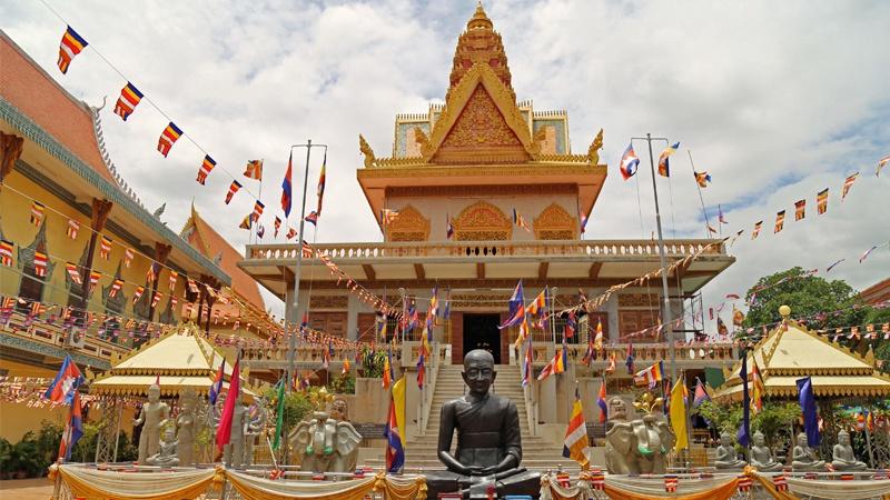Khám phá 10 điểm đến du lịch không thể bỏ qua tại Phnom Penh
