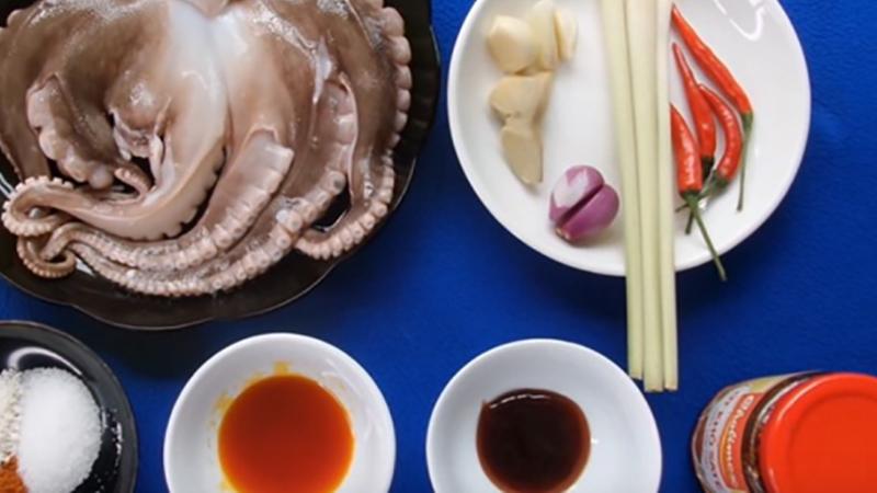 Bí quyết ướp bạch tuộc nướng sa tế thơm ngon, cay nồng để bạn có thể tự tay chế biến món ăn tuyệt vời này ngay tại nhà