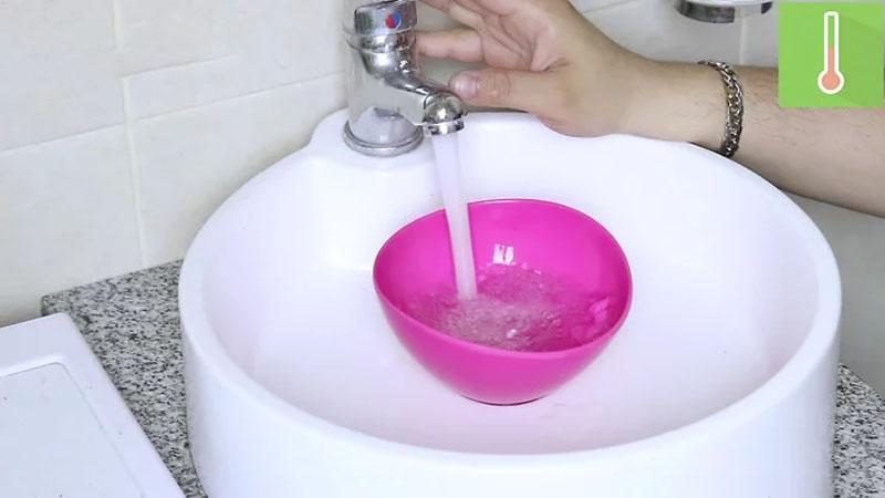 Hướng dẫn chi tiết cách vệ sinh mút trang điểm một cách chính xác và hiệu quả