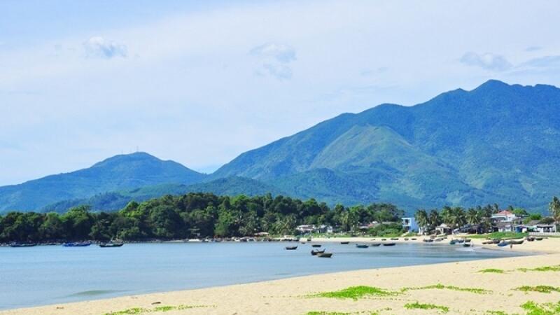 Khám phá những trải nghiệm tuyệt vời tại bãi biển Xuân Thiều, Đà Nẵng