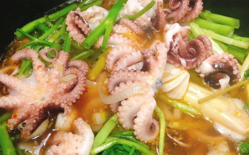 Hướng dẫn cách làm bạch tuộc nhúng giấm giòn ngon chuẩn vị, đậm đà hương biển