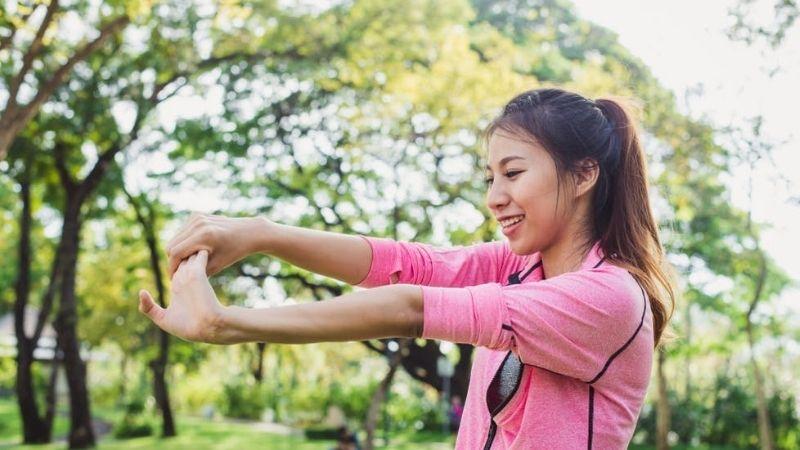 Huấn luyện viên chia sẻ phương pháp nhảy dây chuẩn để tối ưu hiệu quả