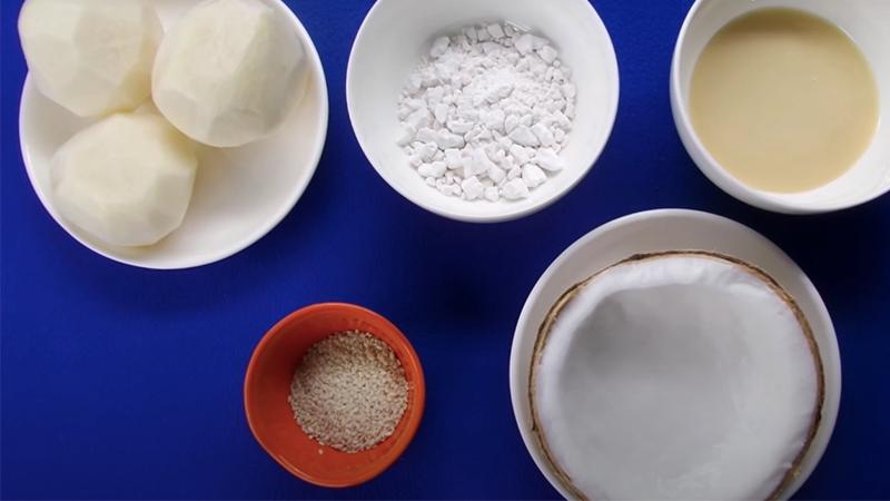 Khám phá công thức làm bánh củ sắn chiên mè siêu ngon, đảm bảo cả gia đình sẽ mê mẩn.