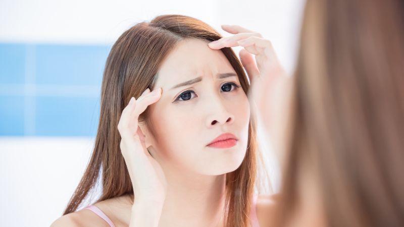 Khám phá nguyên nhân và 5 cách phòng ngừa nếp nhăn trên trán