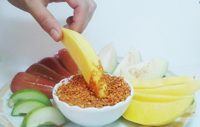 Muối ớt kết hợp với món gì?