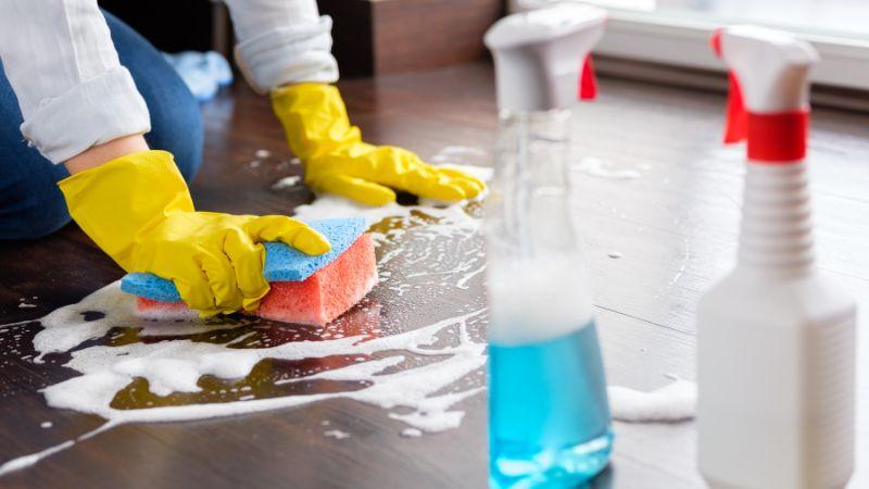 Mẹo dọn dẹp nhà cửa nhanh gọn để đón Tết bên gia đình, tạo không gian ngập tràn sức sống và ấm áp.