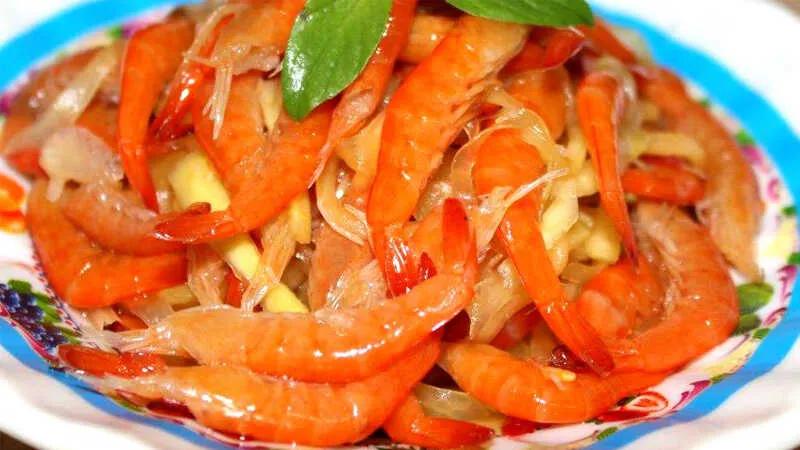 Hướng dẫn làm mắm tôm chua Huế, một món ăn mang đậm hương vị chua mặn, ngọt ngào, đậm đà của miền Trung