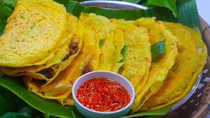 Hướng dẫn cách làm bánh xèo bông điên điển đậm đà, mang trọn vẹn hương vị đặc trưng của miền Tây