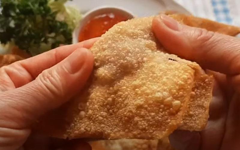 Khám phá công thức làm vỏ hoành thánh chiên giòn, món ăn vặt tuyệt vời dễ làm ngay tại nhà