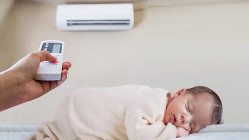 Có nên để trẻ sơ sinh ngủ trong điều hòa? Cách sử dụng điều hòa đúng cách để bảo vệ sức khỏe bé yêu