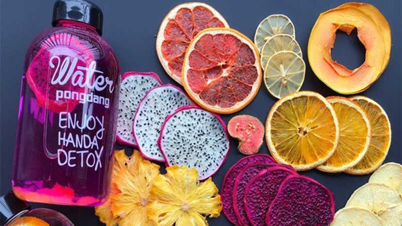 Bạn đã thử phương pháp detox với trái cây sấy chưa?