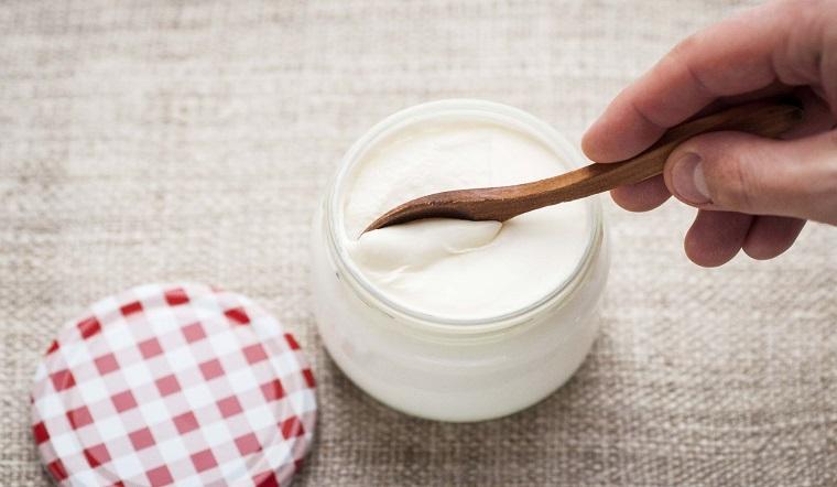 Liệu ăn sữa chua mỗi ngày có thực sự mang lại những lợi ích cho sức khỏe? Hãy cùng khám phá tác dụng của sữa chua và liệu việc sử dụng sữa chua hàng ngày có tốt cho cơ thể hay không.