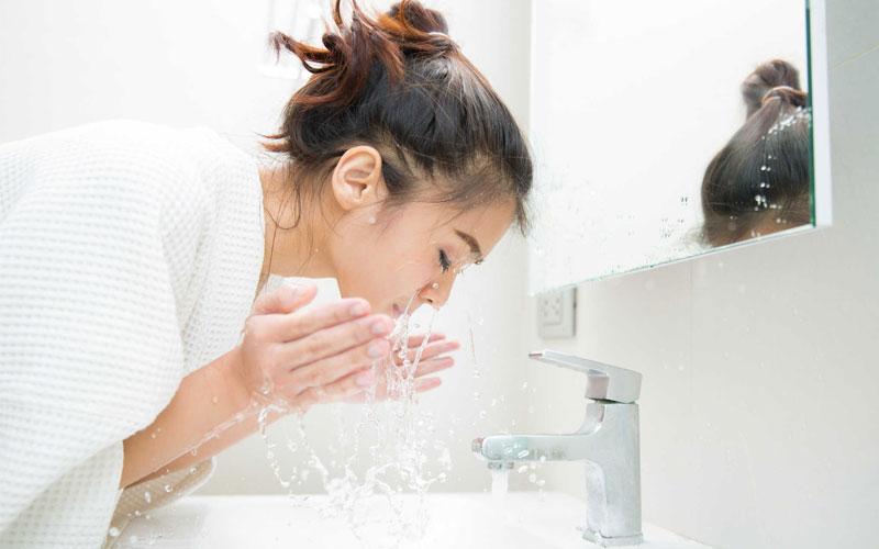 Bí quyết chăm sóc da mặt vào mỗi buổi sáng giúp làn da luôn tươi sáng và khỏe mạnh