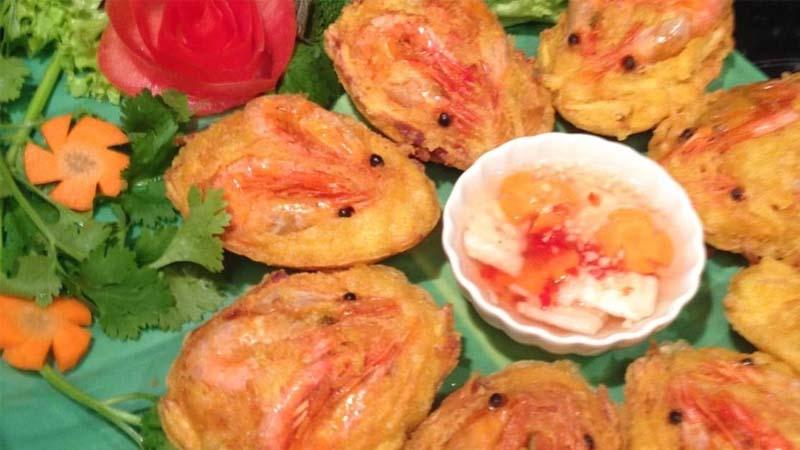 Khám phá cách làm bánh tôm chiên giòn rụm mà không cần khuôn, vẫn giữ được độ giòn lâu dài mà không bị mềm nhũn.
