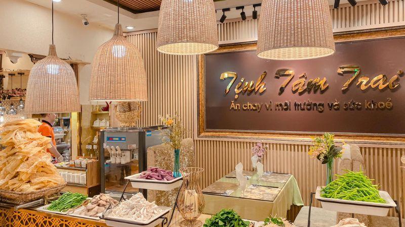 Khám phá 5 nhà hàng và quán chay nổi tiếng tại quận 9, nơi bạn có thể thưởng thức những món ăn vừa ngon, vừa bổ dưỡng với mức giá phải chăng.