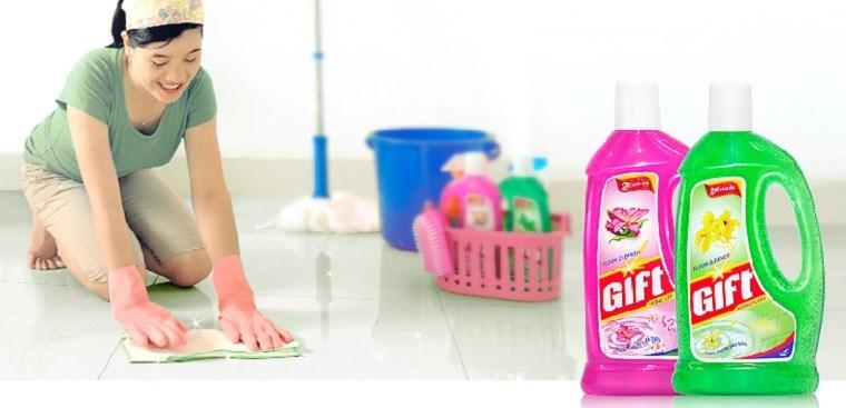 Kinh nghiệm chọn lựa và sử dụng nước lau nhà hiệu quả