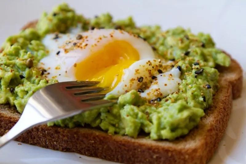 Hướng dẫn làm sandwich trái bơ vừa bổ dưỡng vừa đầy năng lượng, giúp bạn khởi đầu một ngày mới tràn đầy sức sống.