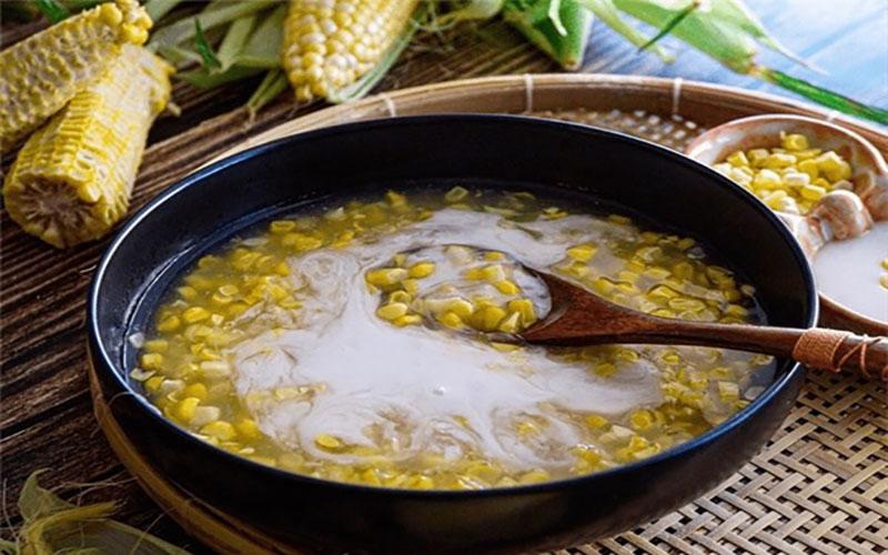 Hướng dẫn cách chế biến chè ngô đậu xanh thơm ngon ngay tại nhà, một món ăn không thể thiếu trong những ngày hè nóng nực.