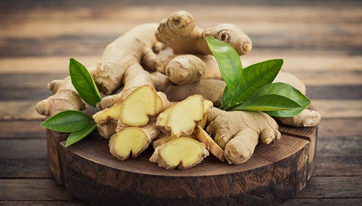 Nước tẩy có thể làm tổn thương da tay, nhưng đừng lo, chỉ cần áp dụng những phương pháp dưới đây, tay bạn sẽ trở nên mềm mại và mịn màng như mới.