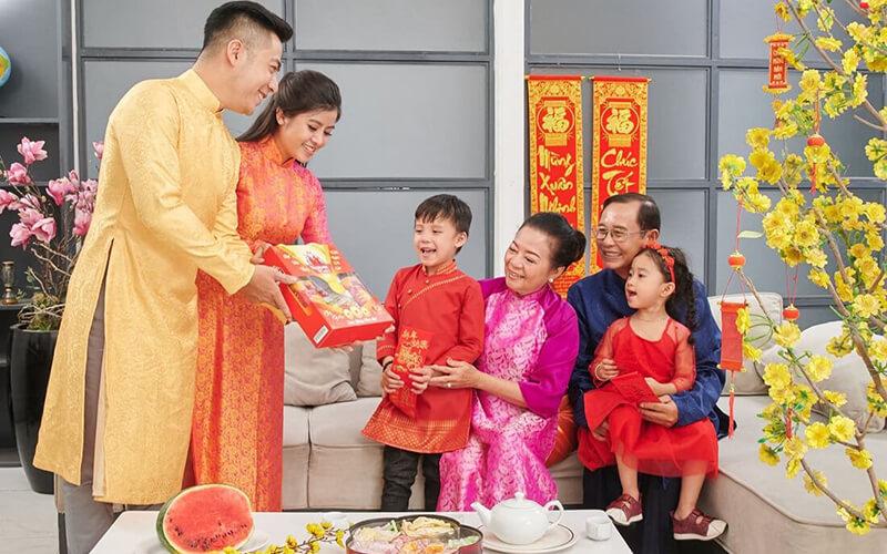 15 món quà Tết đầy ý nghĩa dành tặng bố mẹ, thể hiện sự kính trọng và lòng hiếu thảo