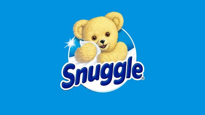 Xịt thơm quần áo Snuggle Hàn Quốc không chỉ làm mềm vải mà còn khử mùi hiệu quả, mang lại sự tươi mới cho bộ quần áo của bạn.