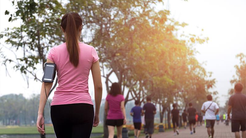 Đi bộ 1000 bước mỗi ngày có thực sự có lợi cho sức khỏe hay không?
