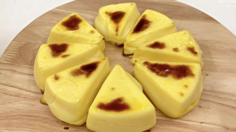 Khám phá 2 công thức làm bánh sữa tươi nướng mềm mịn, thơm ngon, 'núng na núng nính' dễ làm tại nhà, mang lại hương vị béo ngậy hấp dẫn.