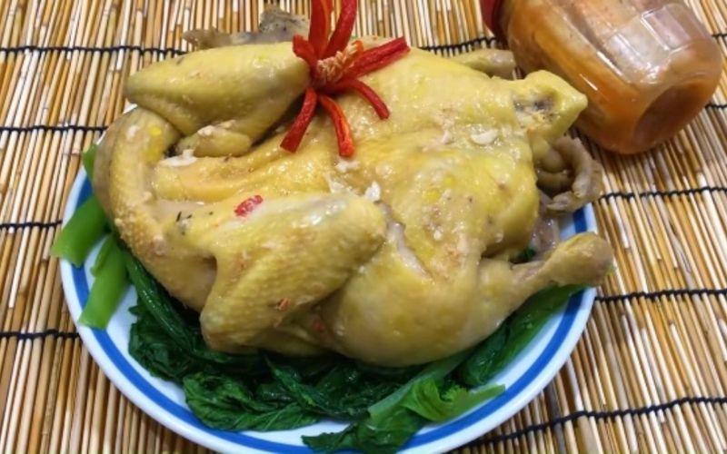 Cùng vào bếp làm món gà hấp chao độc đáo, thơm ngon và mới lạ, mang đến bữa ăn hấp dẫn cho cả gia đình.