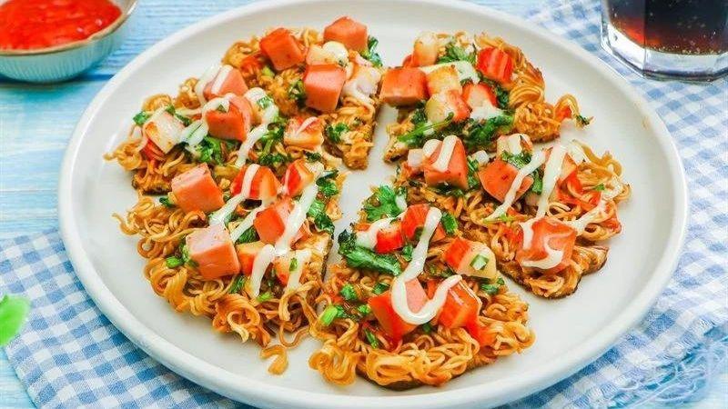 Cách làm pizza mì gói thơm ngon, dễ thực hiện và đầy hấp dẫn ngay tại nhà