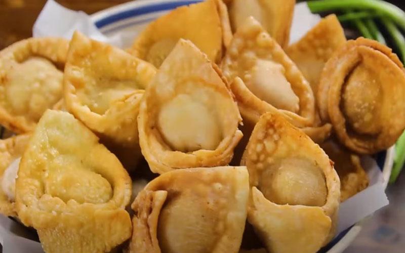 Cách làm hoành thánh chiên giòn tan, vàng ruộm và thơm ngon ngay tại nhà, đơn giản và dễ thực hiện.